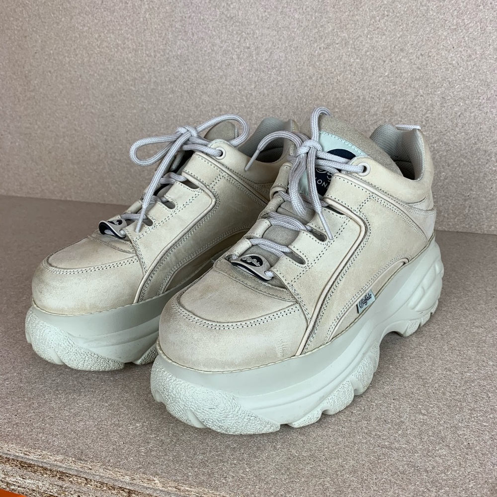 Buffalo London Platform Sneakers Lace Up Shoes